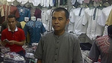 Photo of Gagal Jadi Jaksa, Azwar Malah Sukses di Tanah Abang