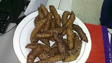 Photo of Jangan Heran Ada Tai Kucing Diantara Kue Suguhan Lebaran di Wilayah Jawa Timur