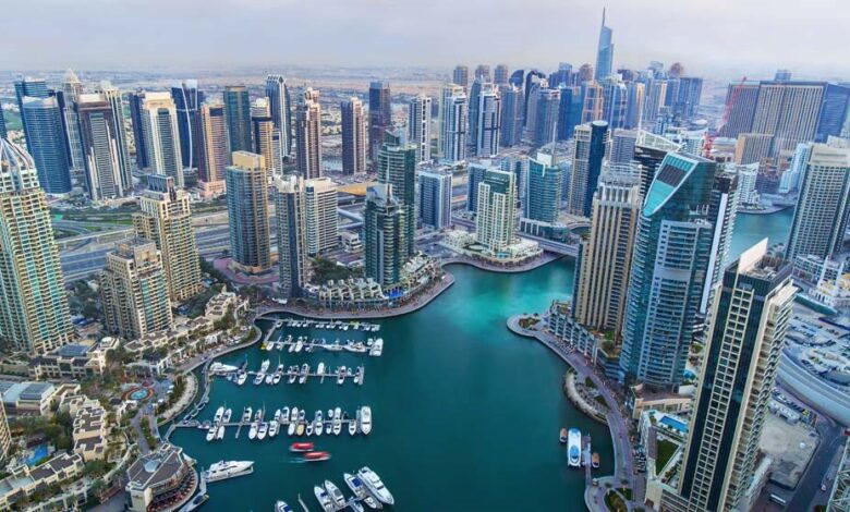  Uni Emirat Arab  Berhentikan Visa Baru untuk Warga Asing 