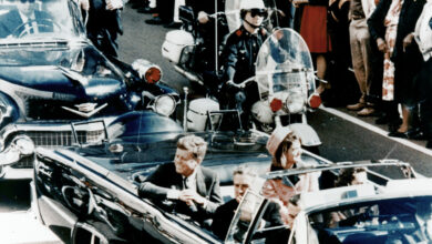 Photo of Babushka Lady, Sosok Misterius di Penembakan John F. Kennedy