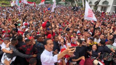 Photo of Jokowi: Ada Yang Teriak Pasal 33 tapi Dia Sendiri Miliki 5 kali Provinsi Jakarta