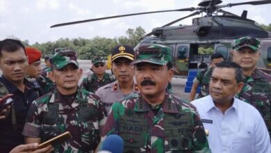 Photo of Panglima TNI Tegaskan Siap Tambah Pasukan dan Pompa Air di Lokasi Kebakaran Hutan dan Lahan