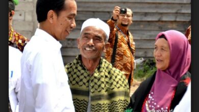 Photo of Cerita Ayah Angkat di Aceh tentang Keislaman Jokowi