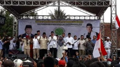 Photo of Benarkah Prabowo Datang ke Garut Tidak Meminta Dukungan Ulama?
