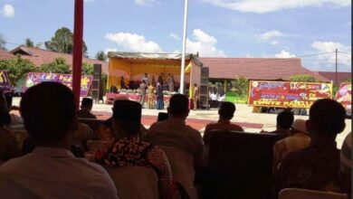 Photo of Berlinang Air Mata, Warnai Perpisahan MTsN Rambah