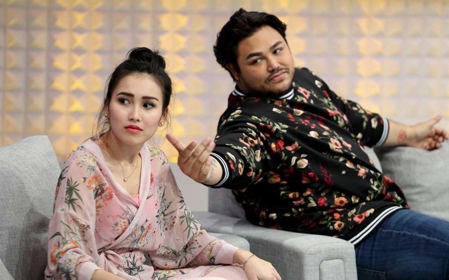 Tantang Ivan Gunawan, Ayu Ting Ting: Kalau Berani, Lamar Gue Dong - Abadikini.com