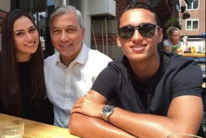 Ternyata, Ayahnya Bomber PSM Makassar Ezra Walian Berasal ...