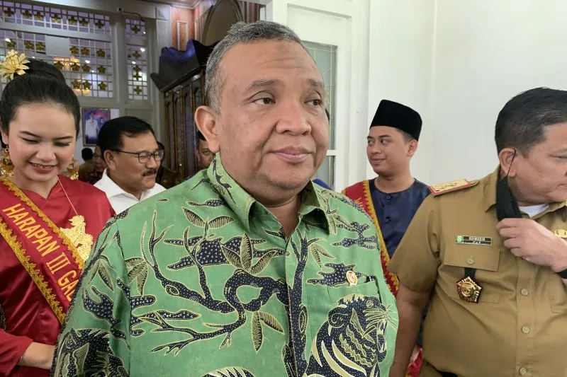 Wamen Afriansyah Noor Minta Pemda Tingkatkan Koordinasi Turunkan Pengangguran