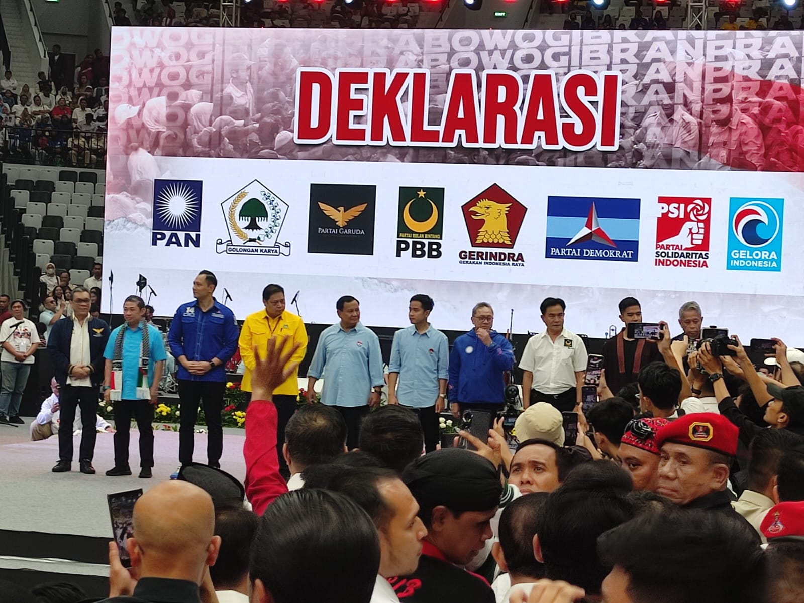 Polling Institute Sebut Prabowo-Gibran Paling Banyak Dipilih Warga di Jawa Timur