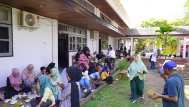 Dukung Pergerakkan Ekonomi Guna Menekan inflasi, Kota Tidore Gelar Silaturahim Makan Duren Bersama. Foto: Humas