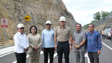 Photo of Wagub Johni Asadoma Dampingi Menko AHY Tinjau Infrastruktur Strategis di Labuan Bajo