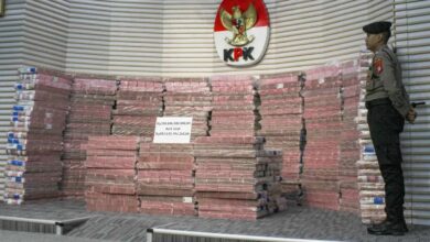 Photo of Tampil Rp300 Miliar di Konferensi Pers KPK, Ternyata Dana Pinjaman dari BNI untuk Efek Jera