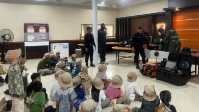 Photo of Tanam Disiplin dan Nasionalisme Sejak Dini, Siswa SD Kunjungi Mako Detasemen Gegana Palu