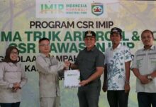 Photo of Dukung Keberlanjutan Lingkungan, PT IMIP Serahkan Truk Arm Roll dan 8 Kontainer Sampah di Morowali