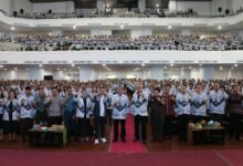 Photo of Gubernur Melki Hadiri HUT PGRI ke-80, Tegaskan PGRI Adalah Organisasi Perjuangan