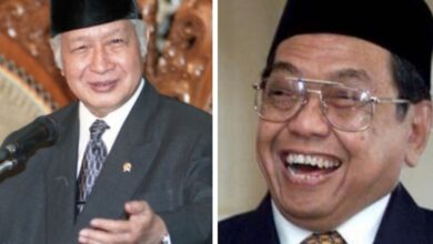 Photo of Soeharto dan Gus Dur Layak Dianugerahi Pahlawan Nasional atas Jasa Besar untuk Rakyat