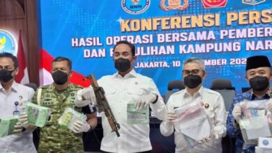 Photo of BNN Sapu Bersih Kampung Narkoba, 1.259 Orang Diciduk di 53 Titik