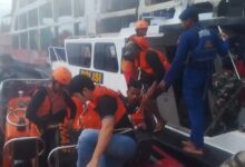 Photo of Seluruh Penumpang KMP Cemerlang 55 Selamat Setelah Kapal Kandas di Gilimanuk