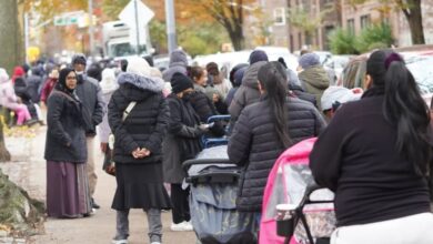 Photo of Shutdown Bikin Lapar: Warga Amerika Kini Antre Makan Gratis