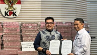 Photo of Eksekusi Tuntas, KPK Serahkan Aset Rp883 Miliar ke Taspen Usai Vonis Dua Pejabat