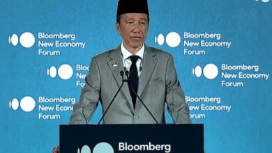 Photo of Dulu Dihujat, Jokowi Unjuk Gigi Berpidato Bahasa Inggris di Forum Bloomberg New Economy