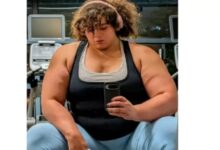 Photo of Gelar “Wanita Terkuat Dunia” Dicopot: Atlet AS Didiskualifikasi karena Terlahir Laki-Laki