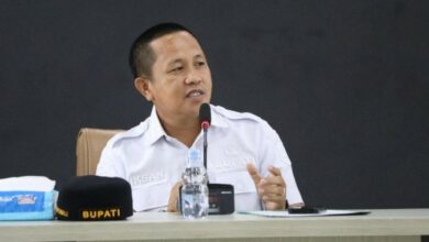 Photo of Bupati Morowali Iksan Baharudin: Masyarakat dan Perusahaan Harus Tumbuh, Pemerintah Hadir Sebagai Penengah