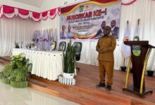 Photo of Bupati Melkianus Mote: Pembinaan Cabor Unggulan dan Dukungan Hanya untuk Organisasi Olahraga Aktif di Deiyai