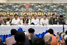 Photo of Prabowo Instruksikan Pengerahan Maksimal Seluruh Sumber Daya Tangani Bencana Aceh, Sumut, dan Sumbar