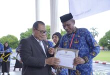 Photo of Motivasi Kinerja ASN: Pemkot Tidore Beri Penghargaan Kepada Juara Lomba Inovasi Daerah di HUT KORPRI