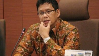 Photo of Rupiah Menyentuh Rp18.000, Rumor Lengsernya Purbaya Mengguncang Jagat Medsos