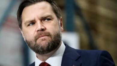 Photo of Empat Warga Tewas, Puluhan Luka, JD Vance Akui Operasi AS di Iran Bisa Salah Sasaran