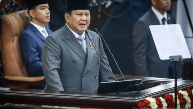Photo of Prabowo Bertekad Teruskan MBG dengan Perbaikan dan Efisiensi